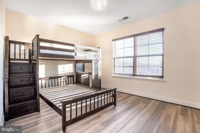 Building Photo - 3041 Bel Pre Rd