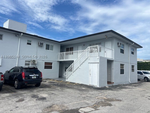 Building Photo - 4500 SW 67th Ave