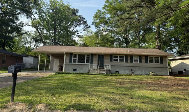Primary Photo - Welcome Home to Comfort and Charm in Decat...