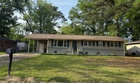 Building Photo - Welcome Home to Comfort and Charm in Decat...
