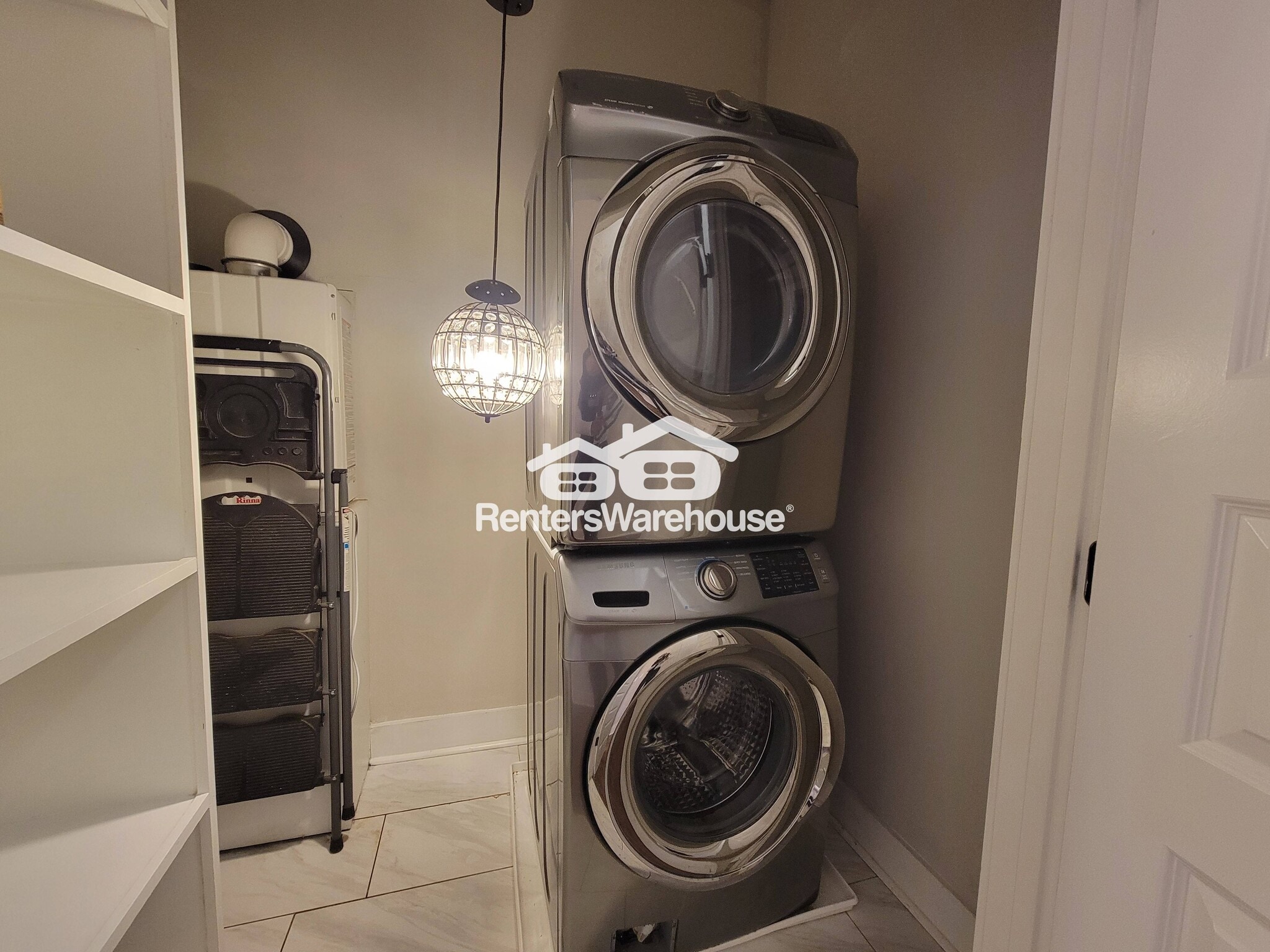 Building Photo - 1043 Fern Ave SE