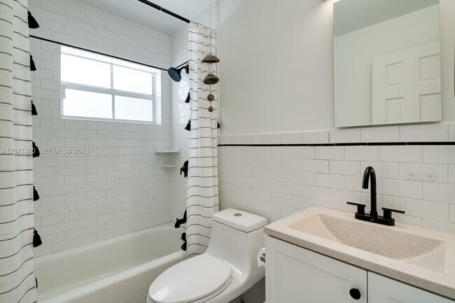 Building Photo - 6761 SW 76th Terrace