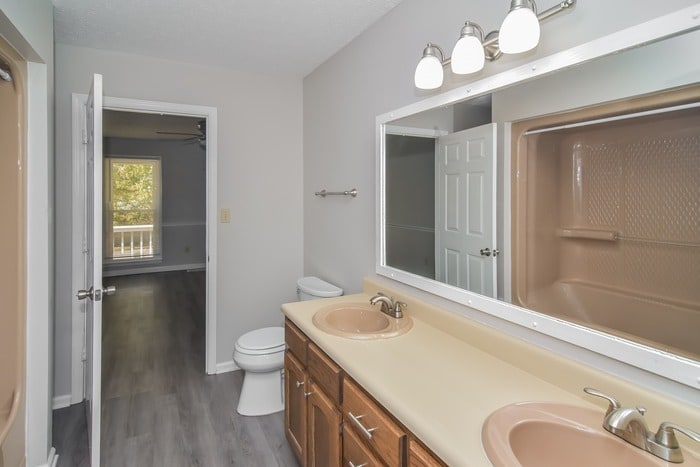 Building Photo - 415 Congress Dr