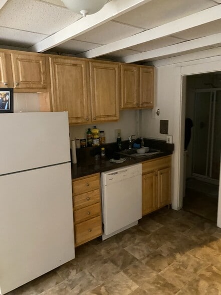 Building Photo - 232 Cambridge St