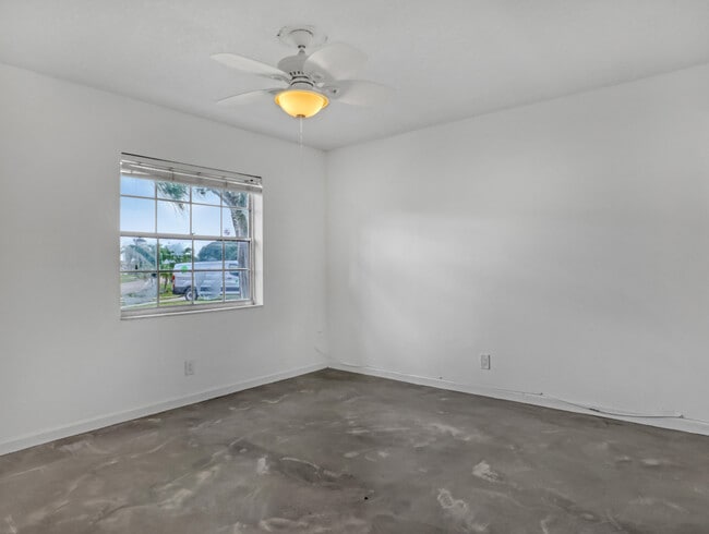 Building Photo - 9596 Richmond Cir