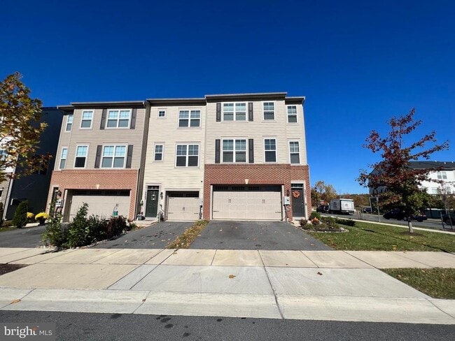 Building Photo - 3501 Landing Way