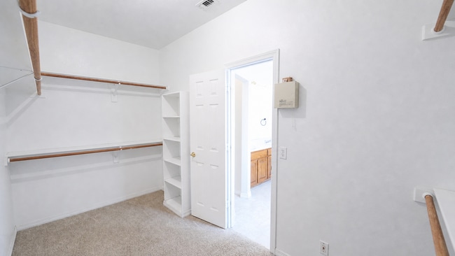 Building Photo - 2310 Summer Brook Dr