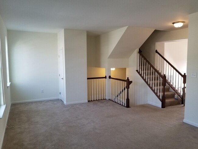Building Photo - Large, Luxury, Garage Townhome in Hockessi...