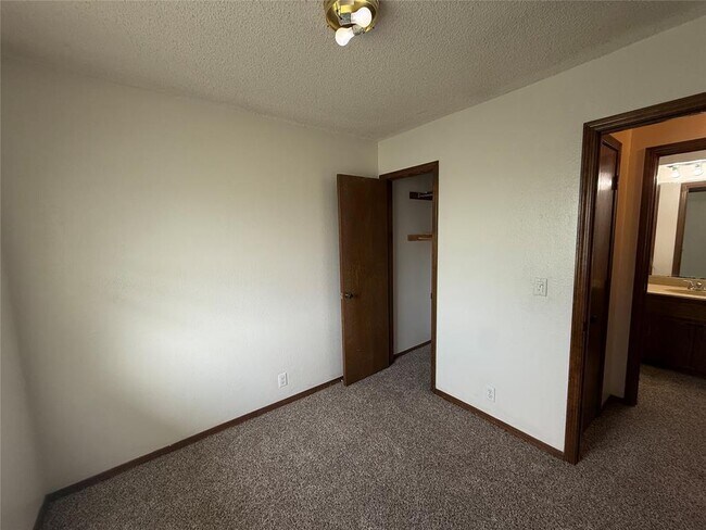 Building Photo - 7109 NW 117th Terrace