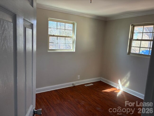 Building Photo - 1103 Auten Rd