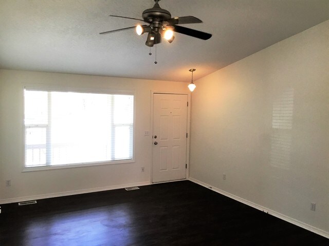 Building Photo - 98 N Cimarron Ct