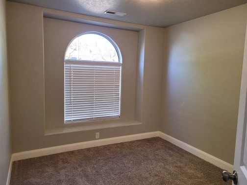 Building Photo - 154 E 200 S