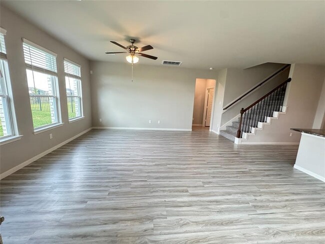 Building Photo - 27231 Blue Pool Dr