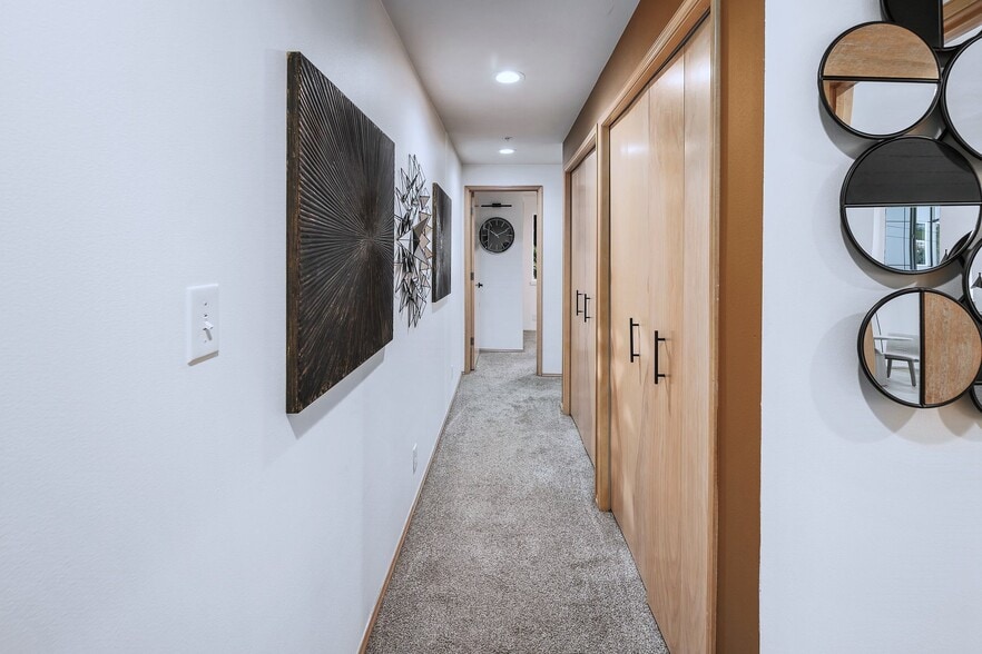 Building Photo - 9301 Linden Ave N