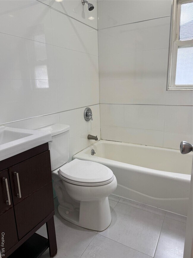 Building Photo - 7 Cammerer Ave