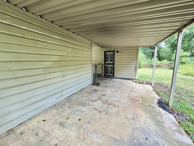 Building Photo - 3224 Aden St