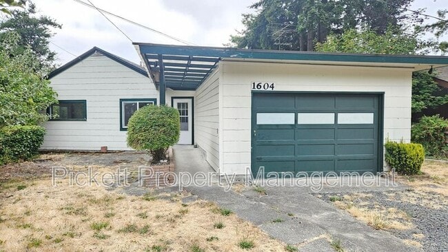 Building Photo - 1604 Jacobsen Blvd