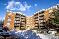 Building Photo - 6430 W Berteau Ave