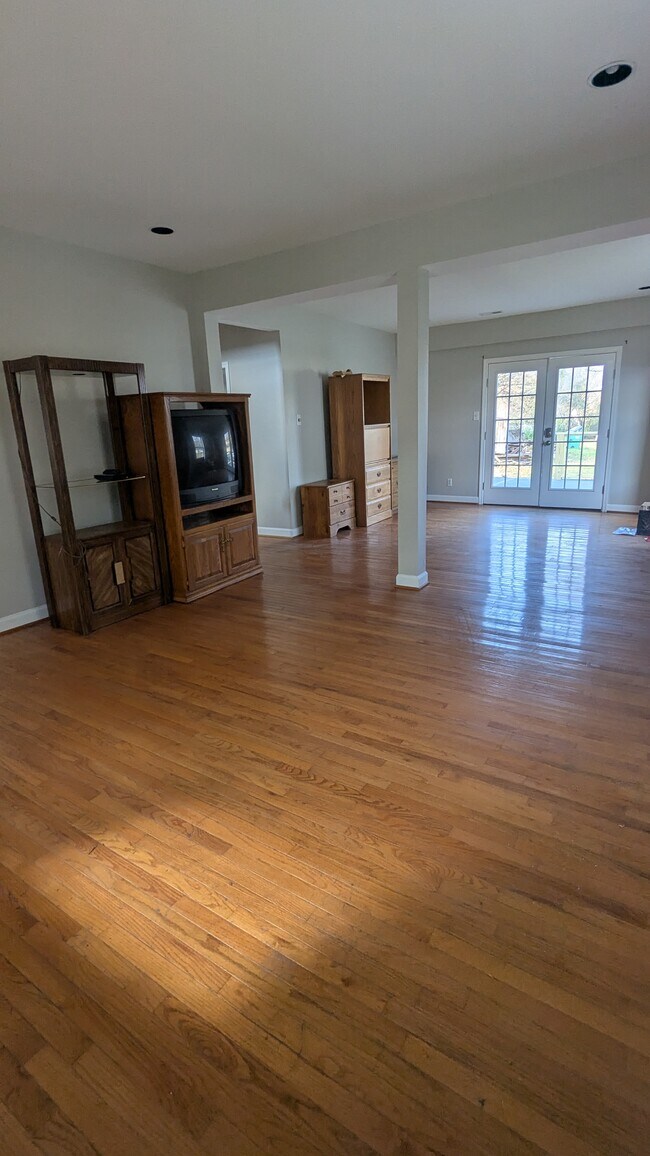 Building Photo - 3059 Midlothian Tpke