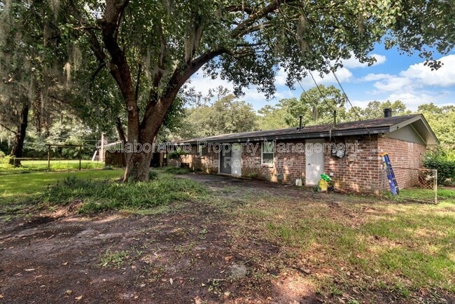 Building Photo - 12444 Largo Dr