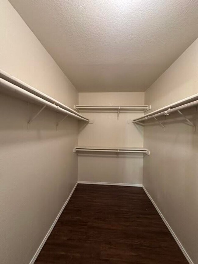 Building Photo - 4300 Larry Don Ln