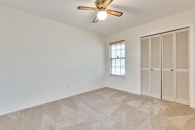 Building Photo - 5403 Porsche Ln