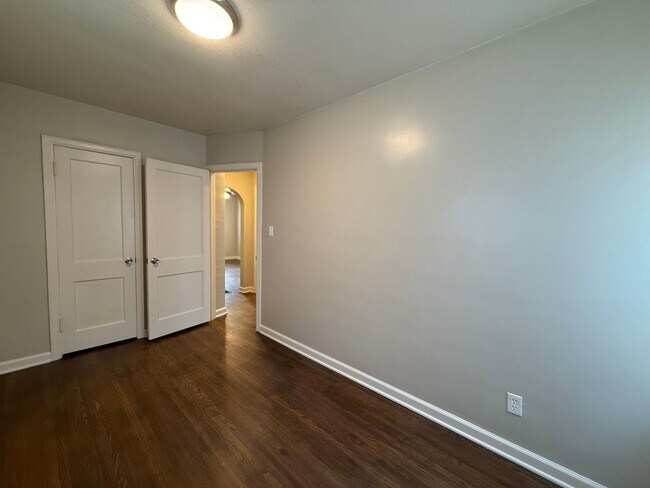 Building Photo - 1638 S Washington Ave