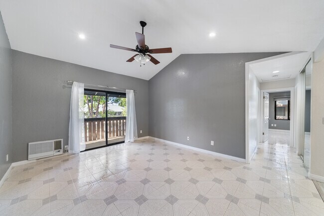 Building Photo - 20702 El Toro Rd