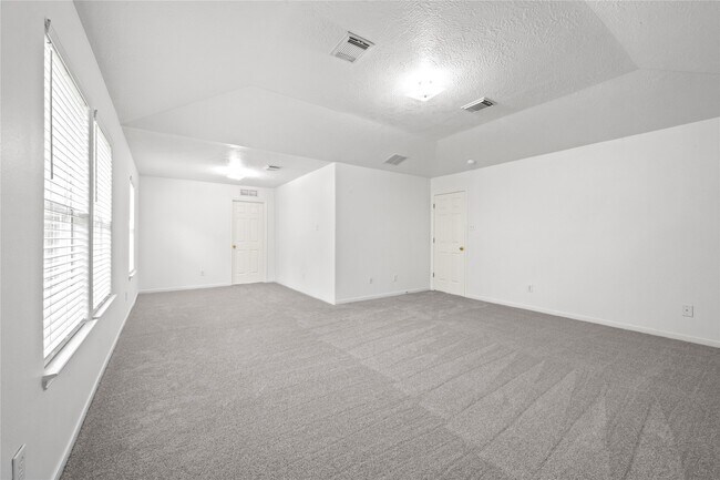 Building Photo - 5019 Woodland Meadows Ln
