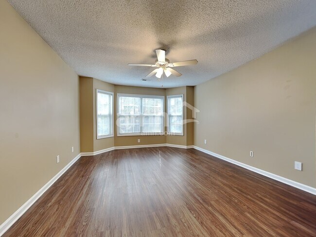 Building Photo - 4220 Lake Woodard Dr