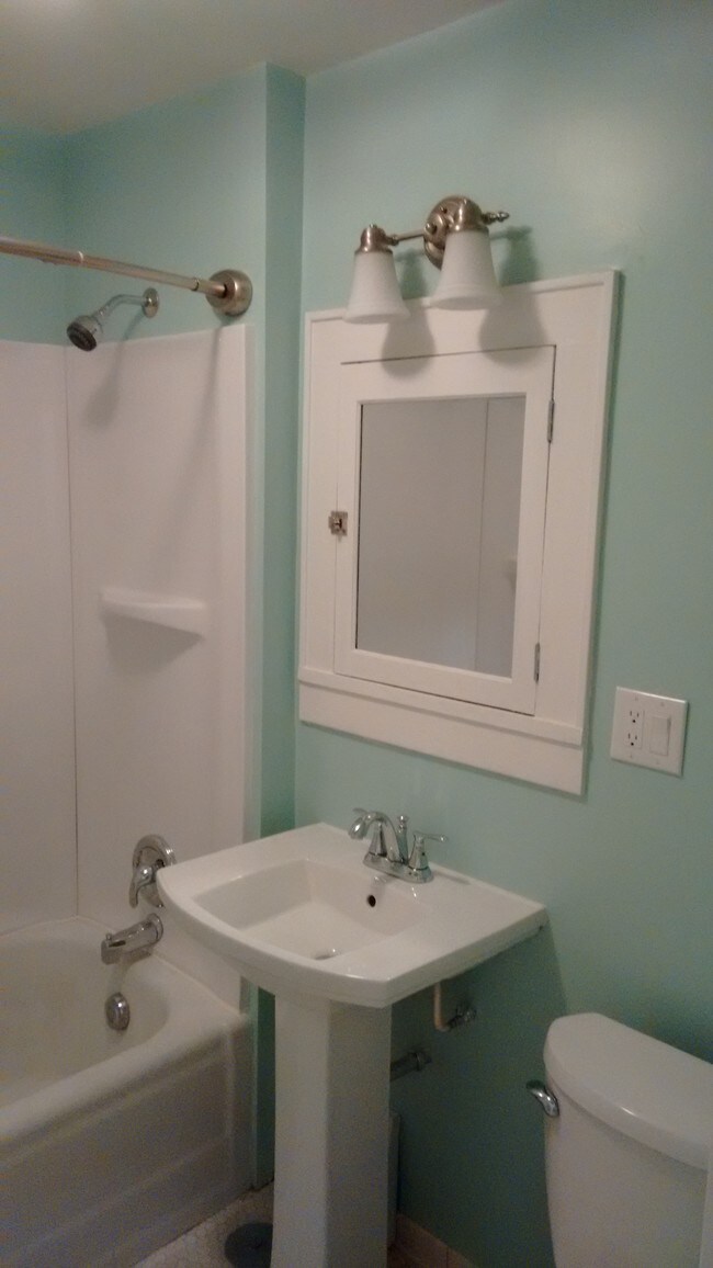 Building Photo - 2562 Mason St