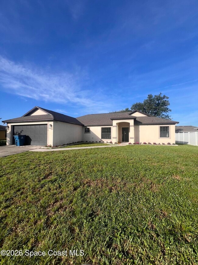 Building Photo - 2824 Landry Ave