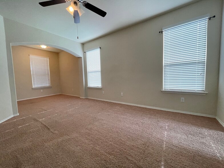 Building Photo - 11133 Gainer Dr