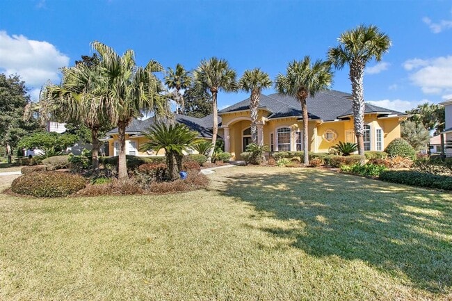 Building Photo - Stunning Lagoon Residence!