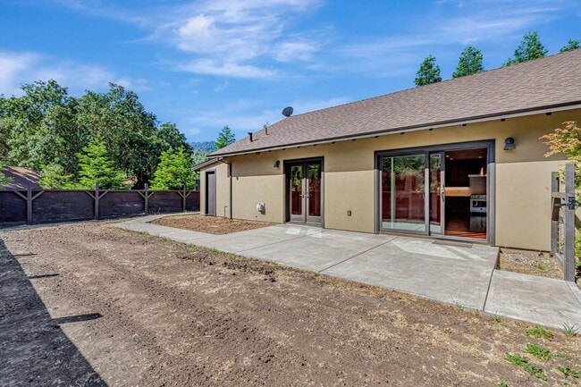 Building Photo - 7965 Whitehurst Rd
