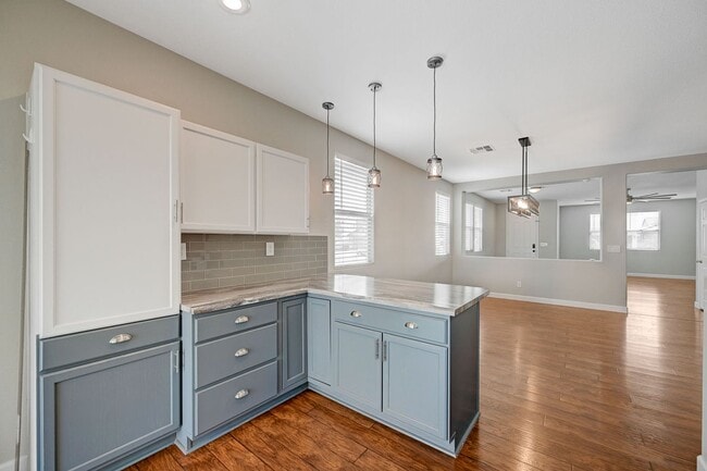 Building Photo - Stunning one story in the NW!