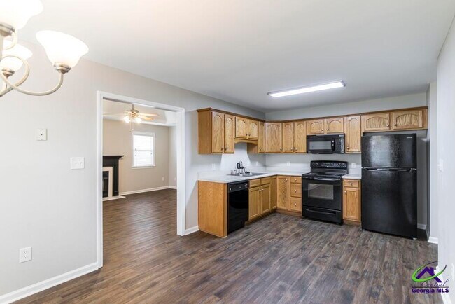 Building Photo - 200 Stirling Bridge Dr