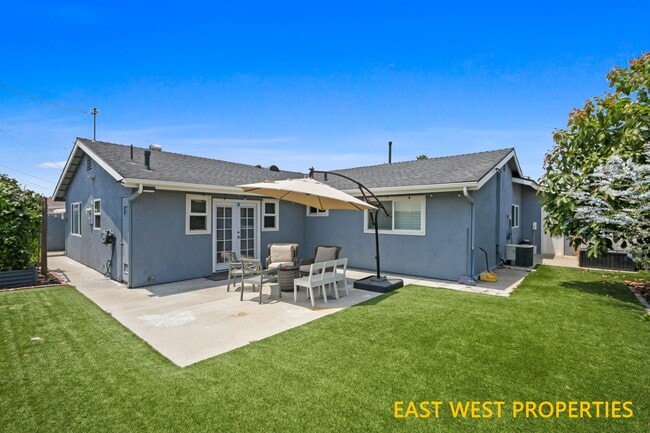 Building Photo - 6942 Santa Rita Ave