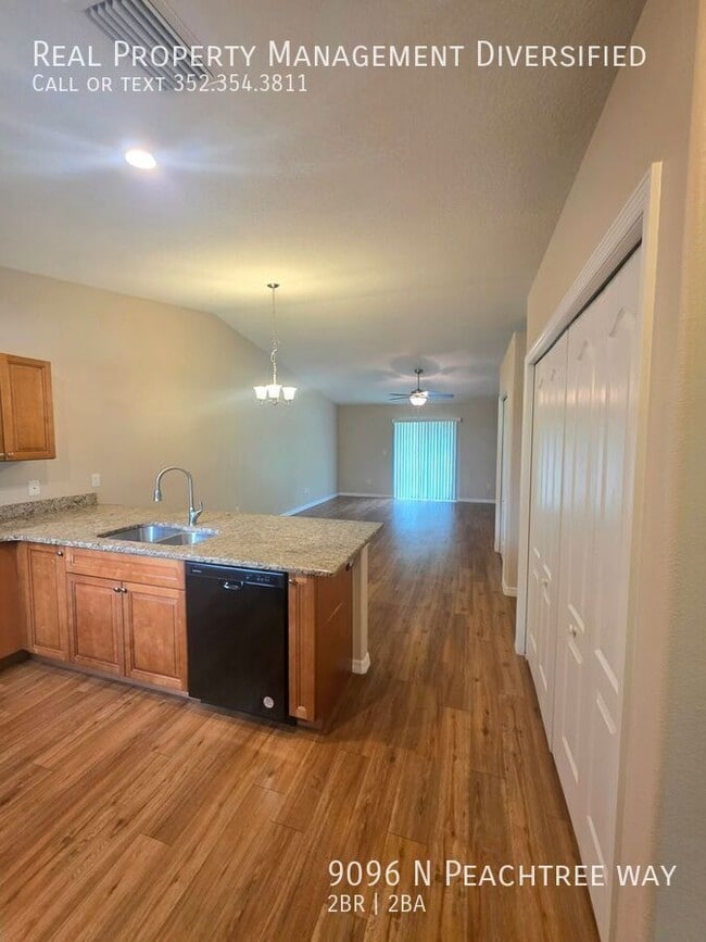 Building Photo - 9096 N Peachtree Way
