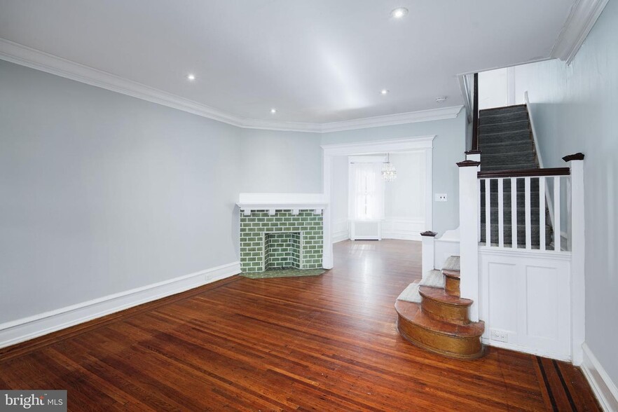 5_LIVING_ROOM_1 - 6212 Webster St