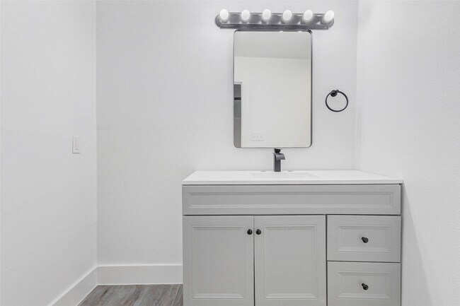 Building Photo - 8505 Denby St