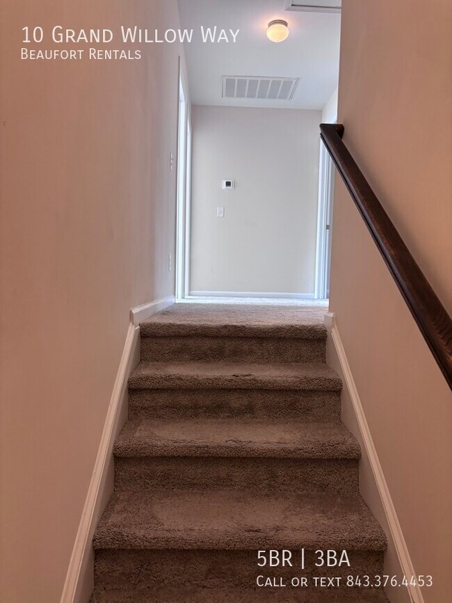 Building Photo - 10 Grand Willow Way