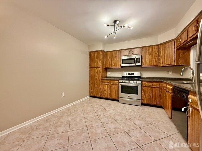 Building Photo - 256 Willowbrook Dr