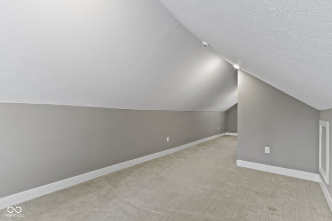 Building Photo - 1701 Barth Ave