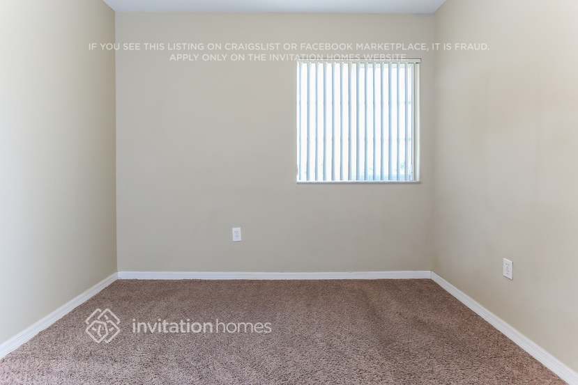 Building Photo - 12421 SW 50th Ct