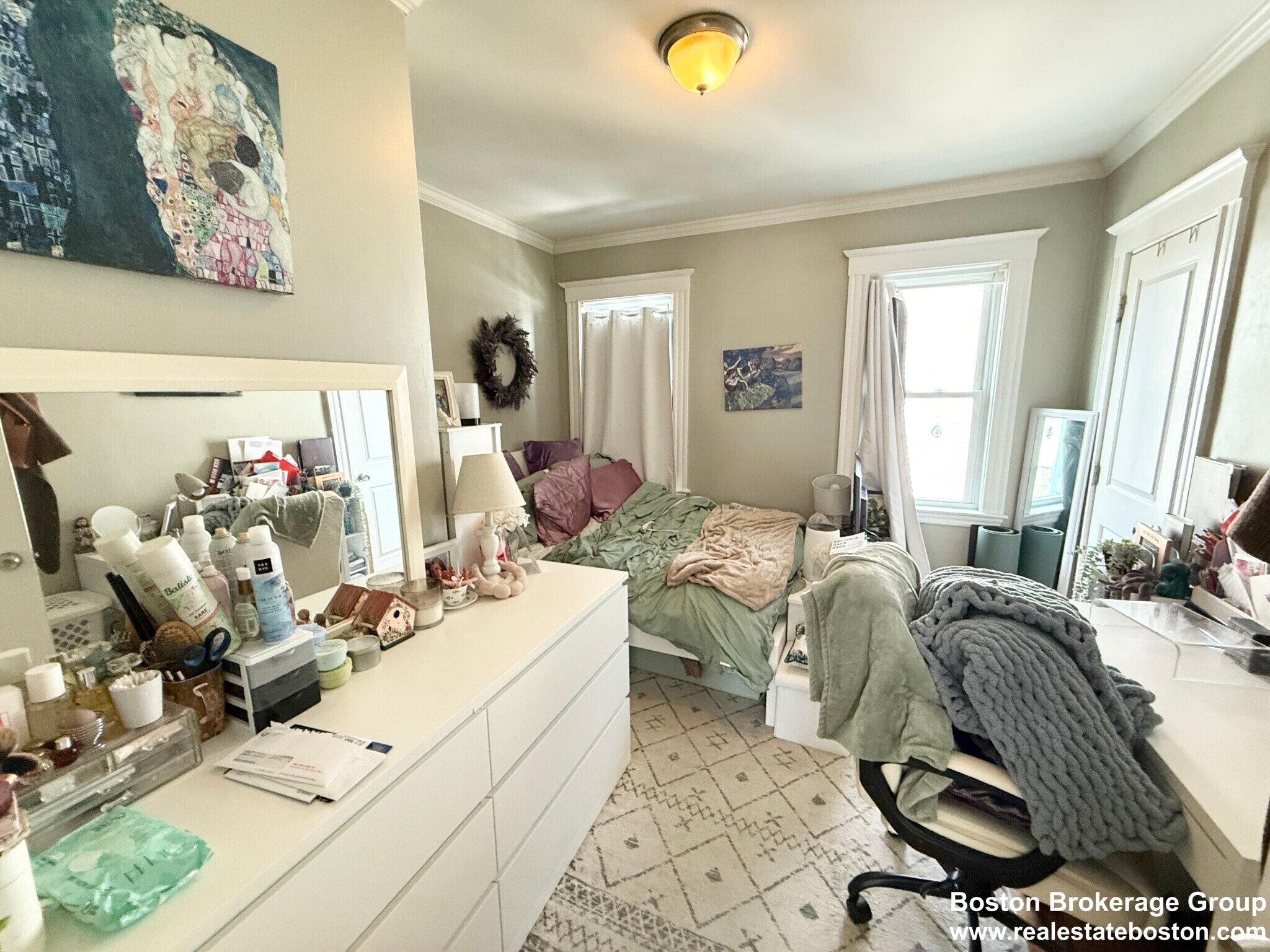 Building Photo - 81 Florence St