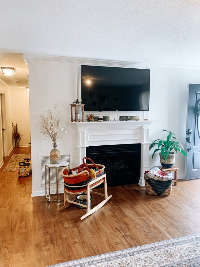 Building Photo - 178 Westwood Cir