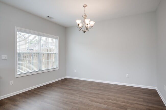 Building Photo - 311 Koweta Way