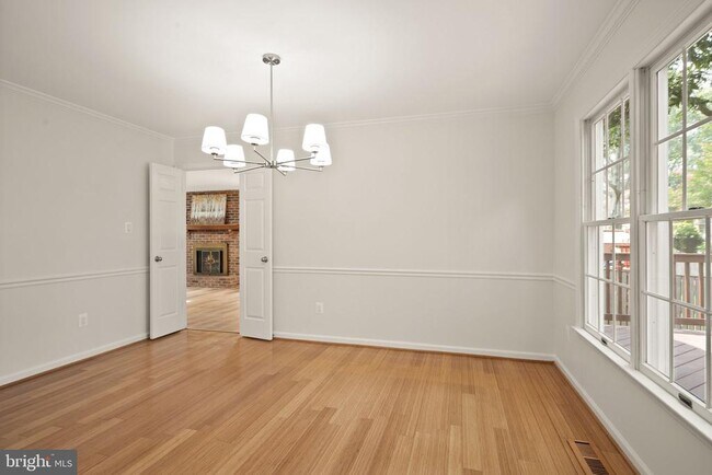 Building Photo - 13647 S Springs Dr