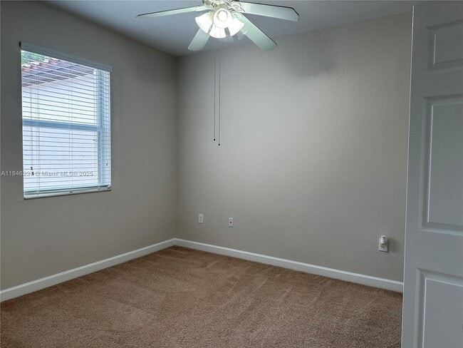 Building Photo - 9232 SW 170th Ave